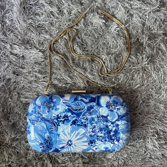 Lilly Pulitzer Handbags - Lilly Pulitzer Hard Case Crossbody Clutch / Purse